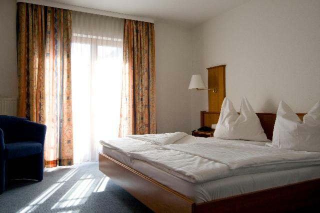 Hotel Blume ไฟรบวร์กอิมไบรส์เกา ภายนอก รูปภาพ